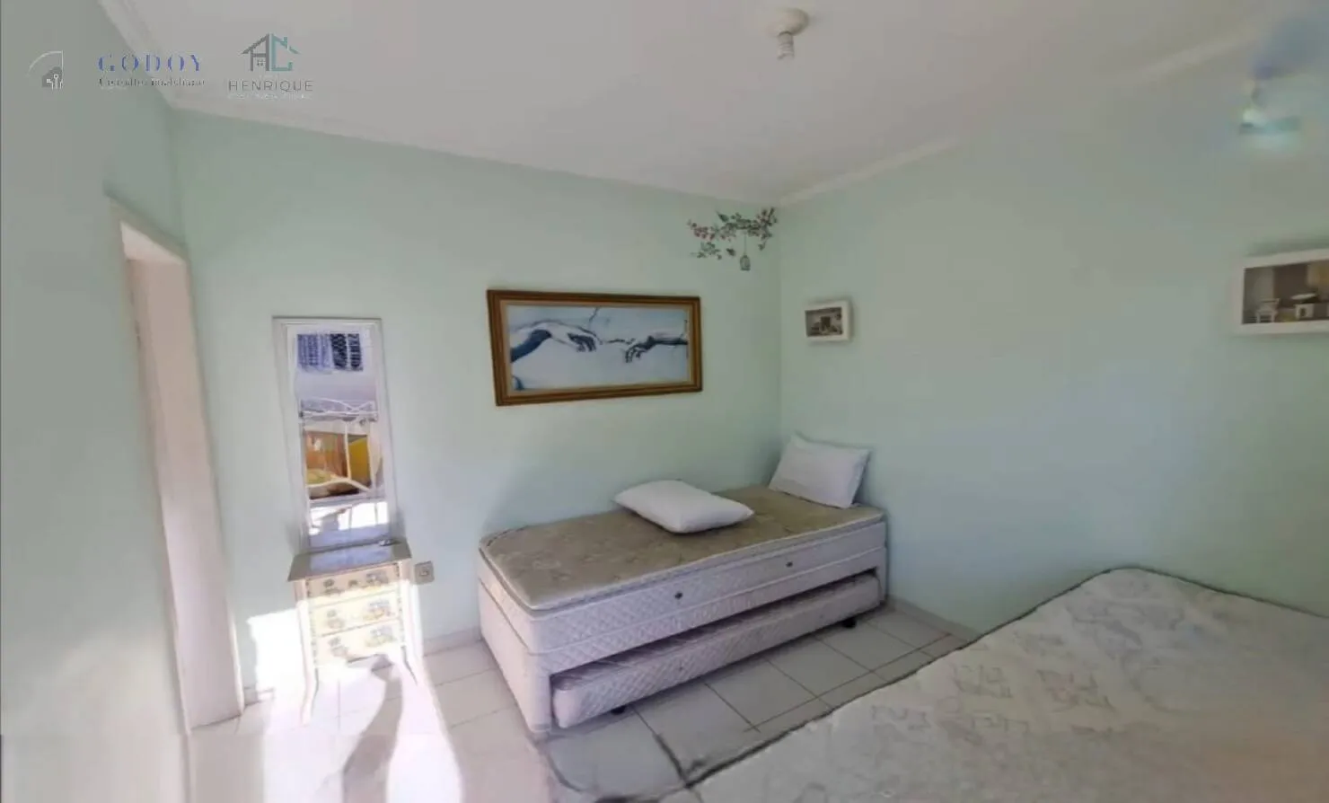 Imagem Casa com Potencial para Pousada - Localização Privilegiada