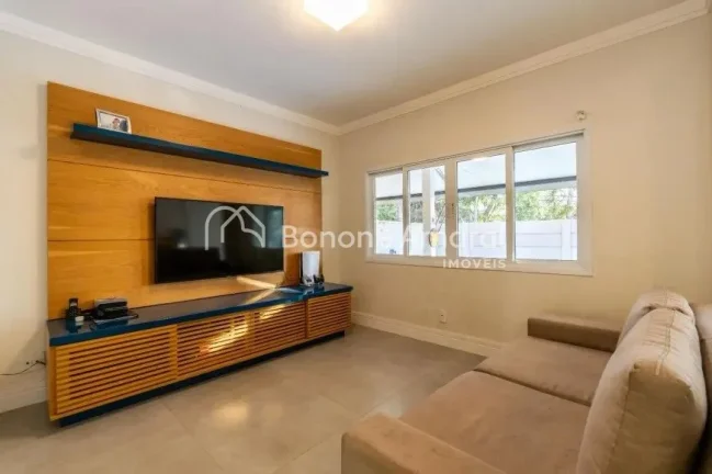 Imagem Casa à venda no condomínio Notre Dame, Campinas, em um ambiente tranquilo e exclusivo. Recentement...