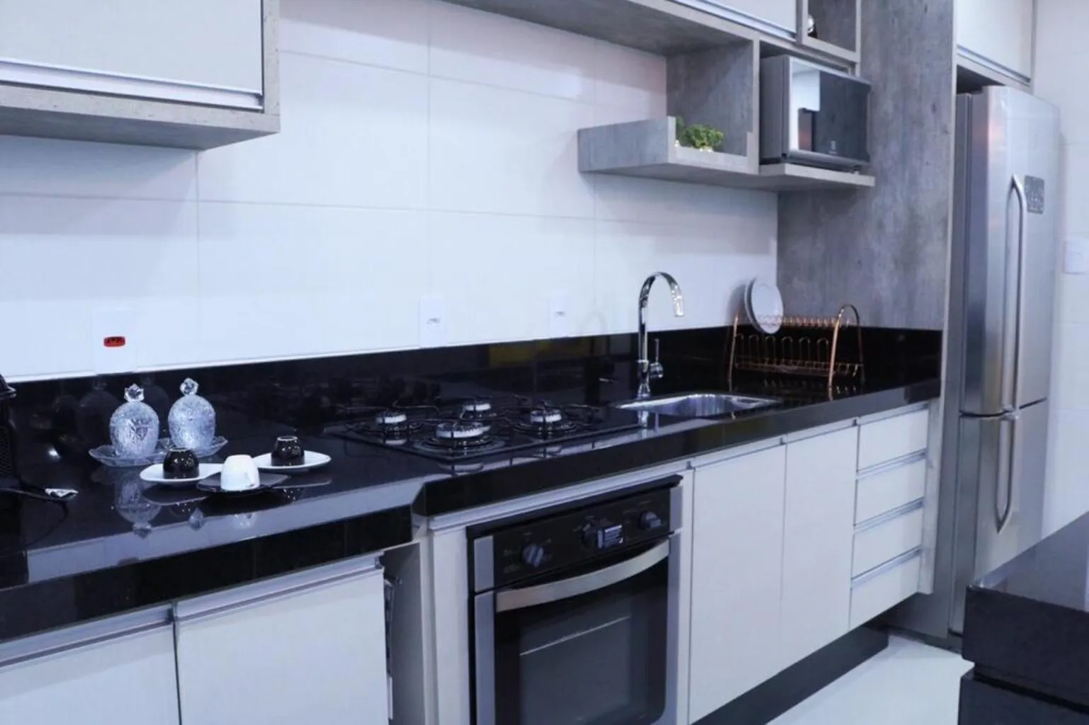 Imagem Apartamento à venda em São Bernardo do Campo-SP, bairro Anchieta com 3 quartos, 1 suíte, 2 banheiros, 2 vagas de garagem e 77,18 m² de área no Edifício Carolina Beatriz.