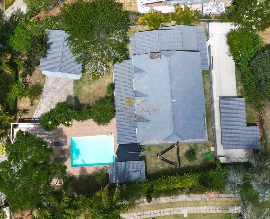 Imagem Casa em Condomínio para Venda em Teresópolis / RJ no bairro Green Valley