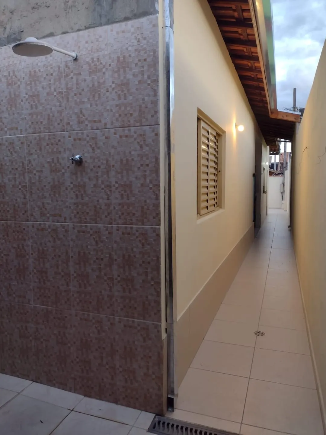 Imagem Casa à venda 2 Quartos, 1 Vaga, 125M², Parque São Domingos, Pindamonhangaba - SP