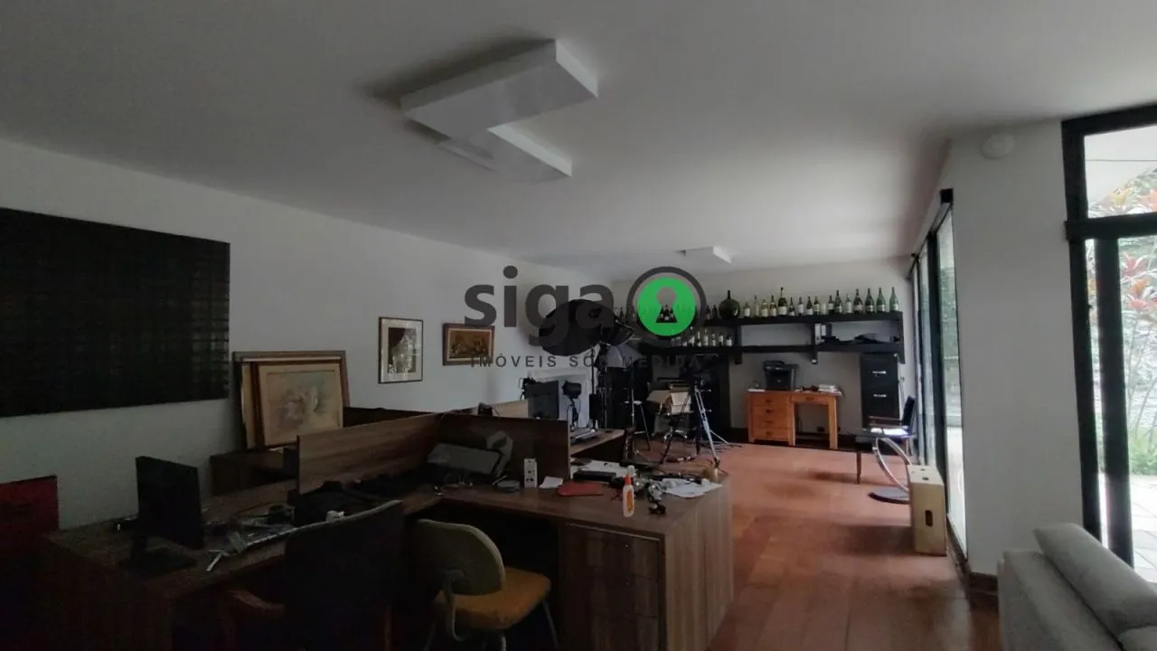 Imagem Casa em Rua tranquila no Real Parque