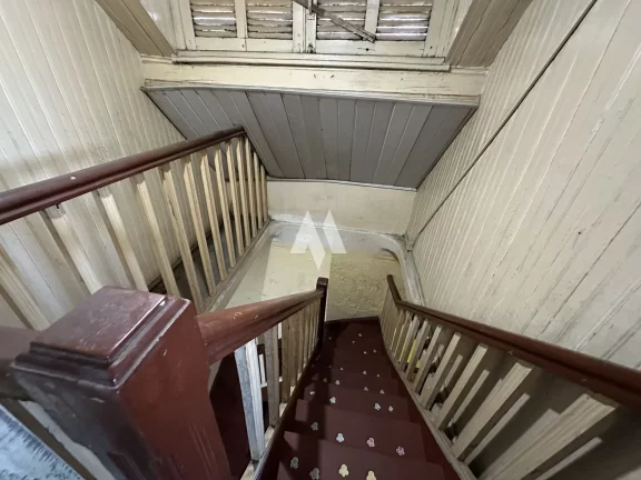 Imagem Casa com 4 quartos e 6 banheiros à Venda, 347 m² por R$ 1.100.000