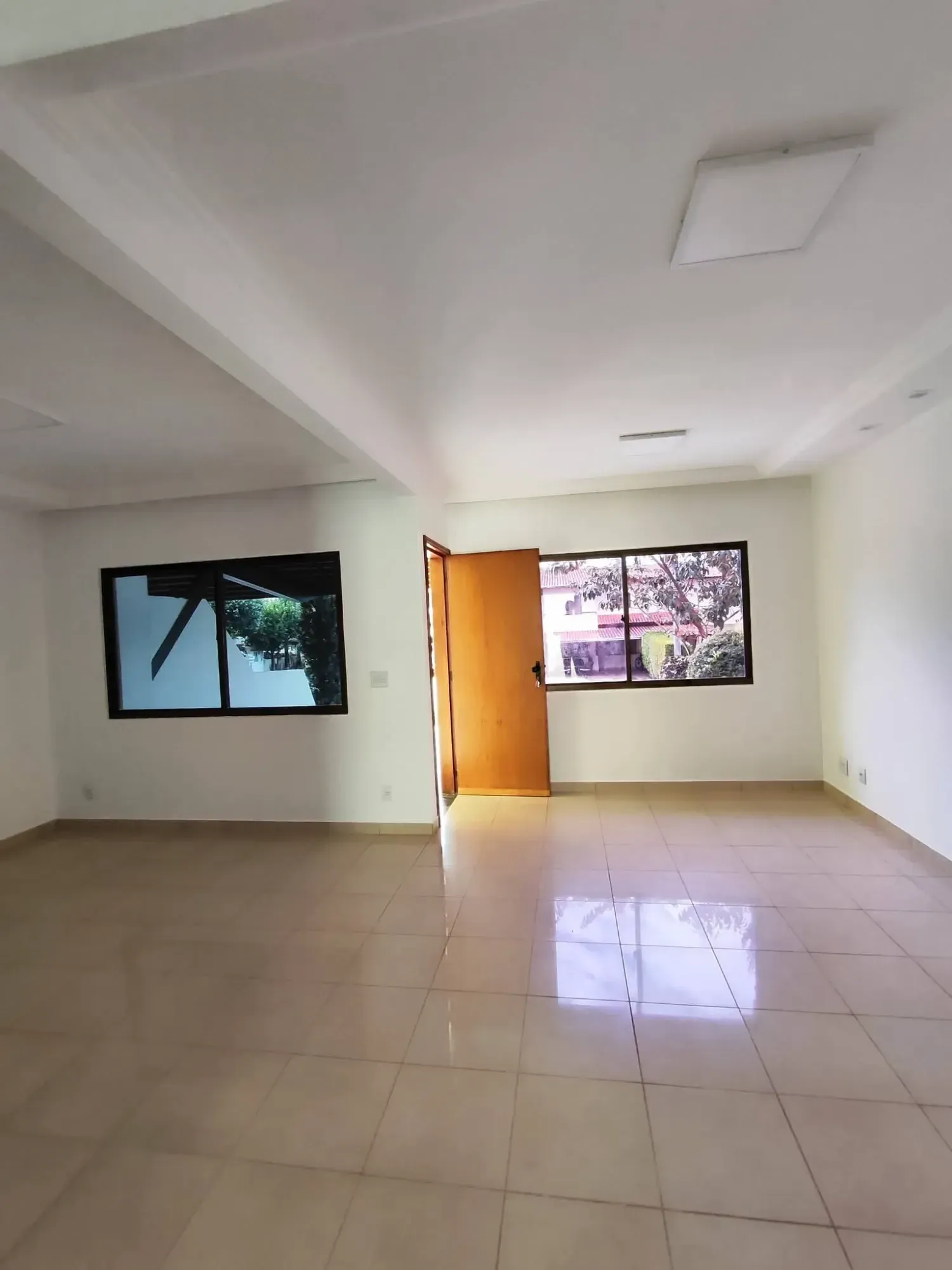Imagem Sobrado com 3 Quartos à Venda, 150 m² em Jardim Vitória - Goiânia
