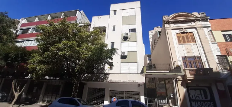 Imagem Apartamento com 1 Quarto à Venda, 45 m² em Floresta - Porto Alegre