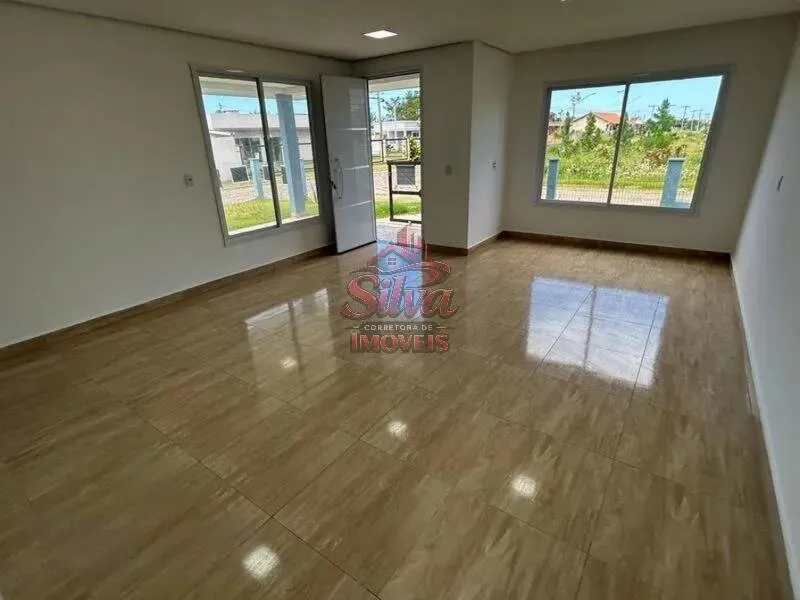 Imagem Casa 2 dormitórios com suíte em esquina