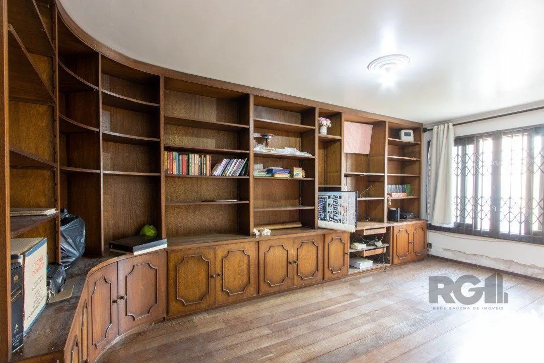 Imagem Casa para Venda - 72.6m², 4 dormitórios, sendo 1 suites, 6 vagas - Camaquã