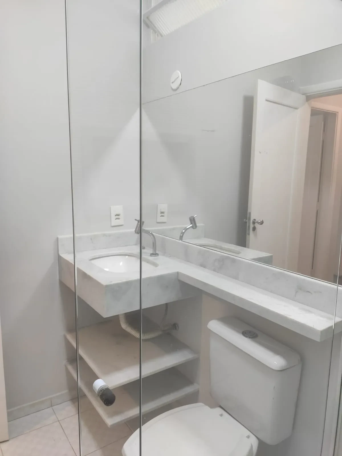 Imagem Casa com 3 Quartos para Alugar, 220 metros em Gonzaga - Santos