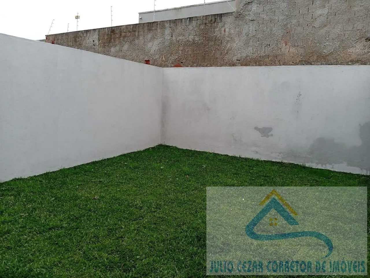 Imagem Casa para Venda em São José dos Pinhais, Barro Preto, 3 dormitórios, 1 suíte, 2 banheiros, 2 vagas