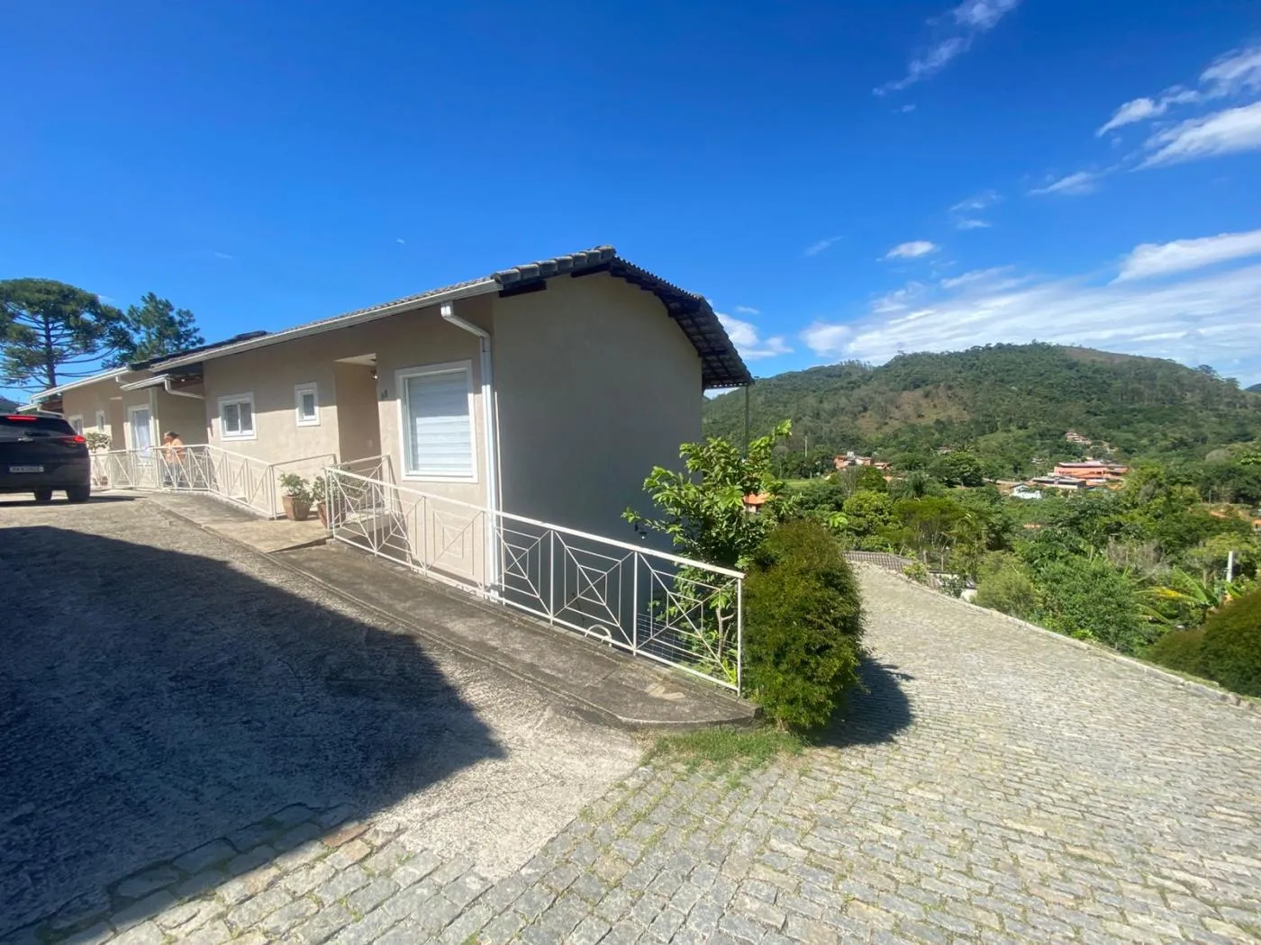 Imagem Casa em Condomínio para Venda em Teresópolis / RJ no bairro Vargem Grande