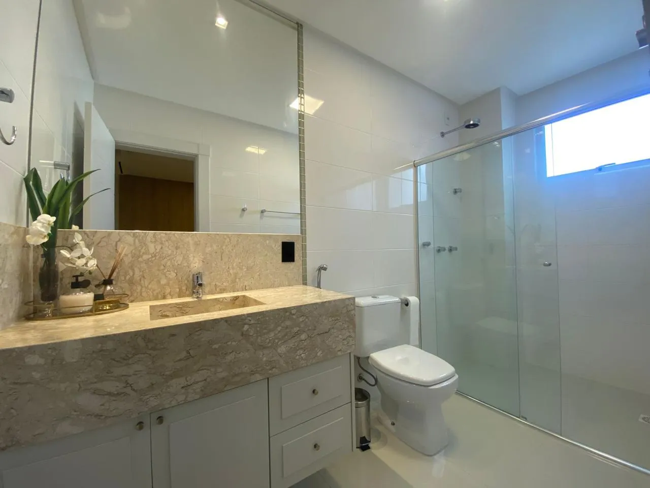 Imagem Apartamento à venda com 1872m2 por R$ 3.300.000,00