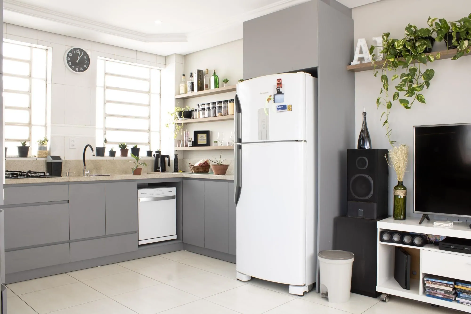 Imagem COBERTURA A VENDA - 2 DORMITORIOS - R$480.000,00 - CENTRO - CANOAS / RS
