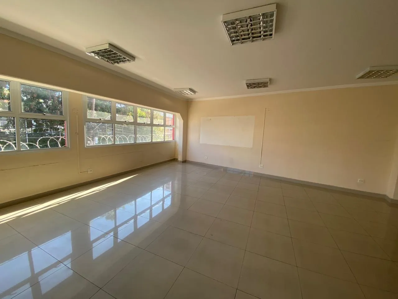 Imagem Prédio Comercial e 7 banheiros à Venda, 434 m² por R$ 2.450.000,00