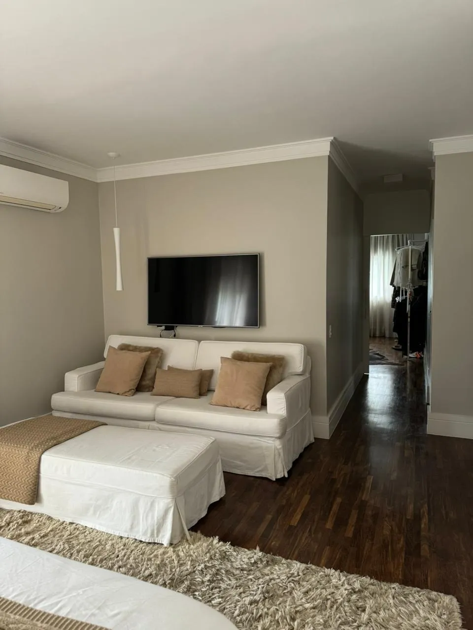 Imagem Casa de alto padrão para locação em Alphaville Residencial Dois, Barueri-SP: 4 quartos, 4 suítes, 3 salas, 4 banheiros, 3 vagas, 520m².