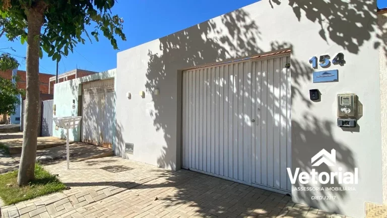 Imagem Imperdível Casa à Venda em Barreiras-BA, Morada da Lua: 3 Quartos, 1 Suíte, 1 Sala, 2 Vagas de Garagem e área de lazer!