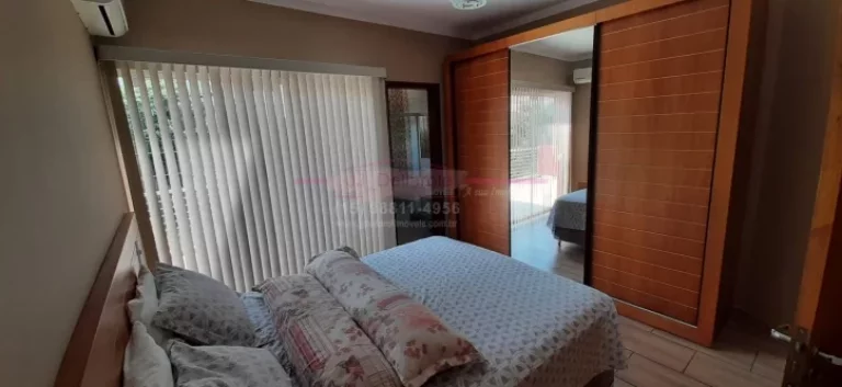 Imagem Casa com 4 dormitórios - Condomínio