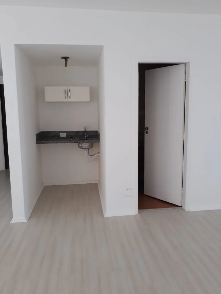 Imagem Sala comercial de 60m² para venda ou locação no Centro de Santo André-SP! Confira!