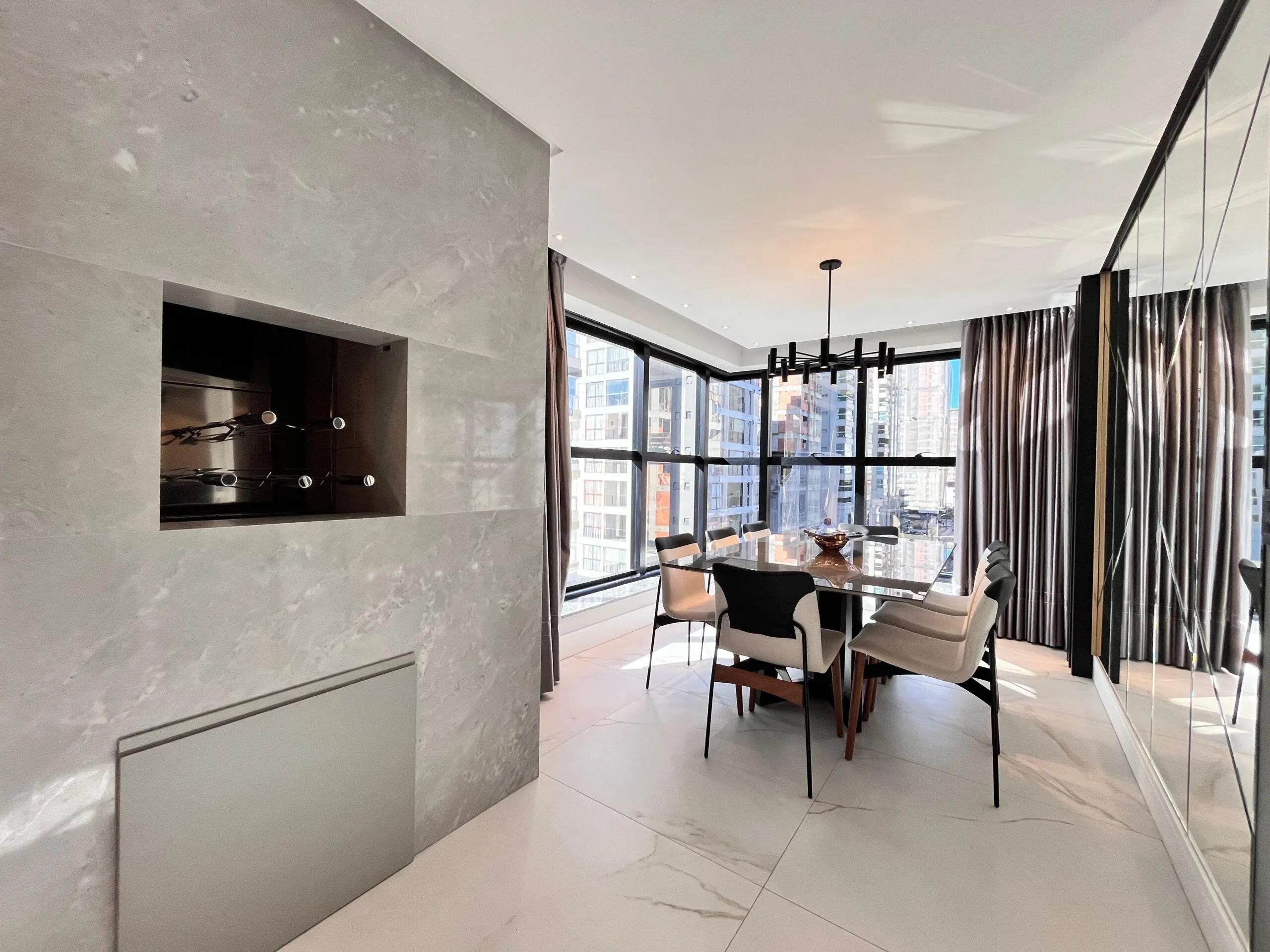 Imagem Apartamento à venda com 101m2 por R$ 2.500.000,00