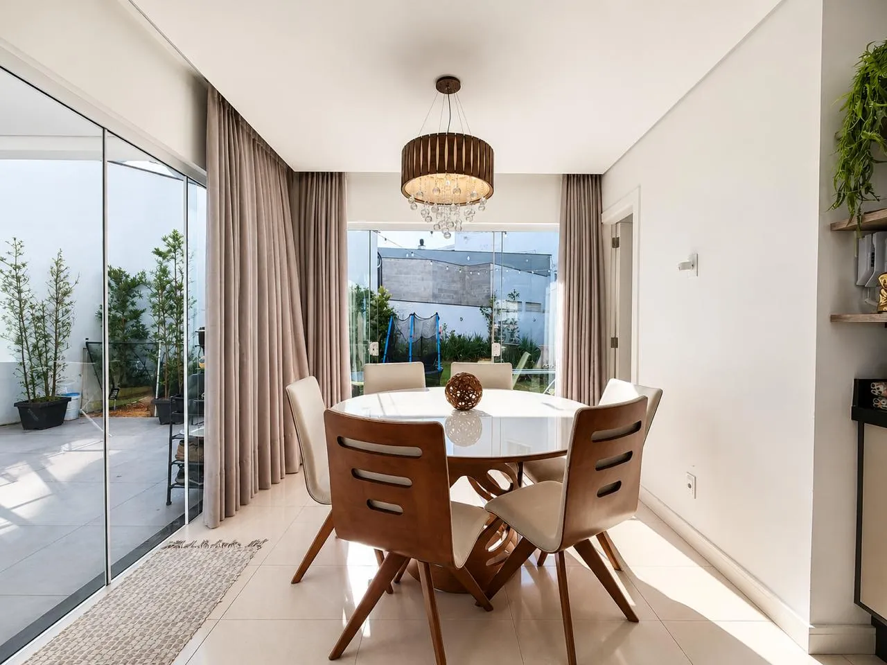Imagem Casa à venda com 141m2 por R$ 2.600.000,00