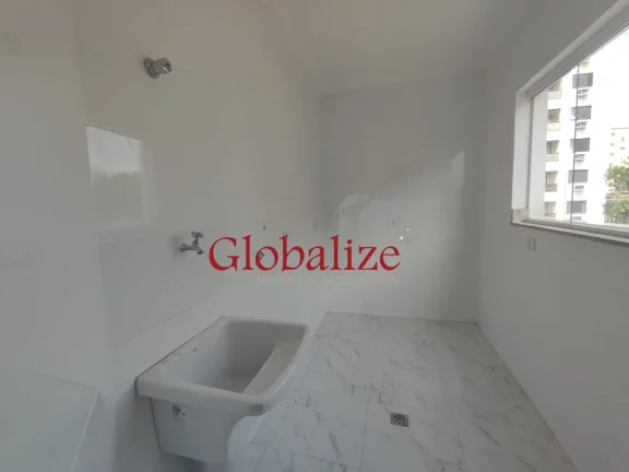 Imagem CASA 03 DORMITÓRIOS COM 03 e SUÍTE E CLOSET VAGA DE GARAGEM E 03 BANHEIROS R$ 1.750.000,00, NO EMBARÉ EM SANTOS