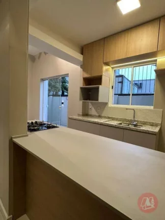 Imagem Na Protásio Alves, térreo com 2 dormitórios e pátio. Reformado e semimobiliado..