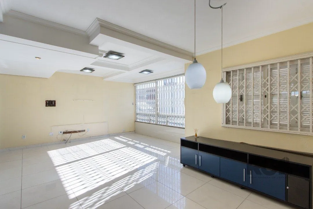 Imagem Casa Condominio para Venda - 159.05m², 3 dormitórios, sendo 1 suites, 2 vagas - Cavalhada