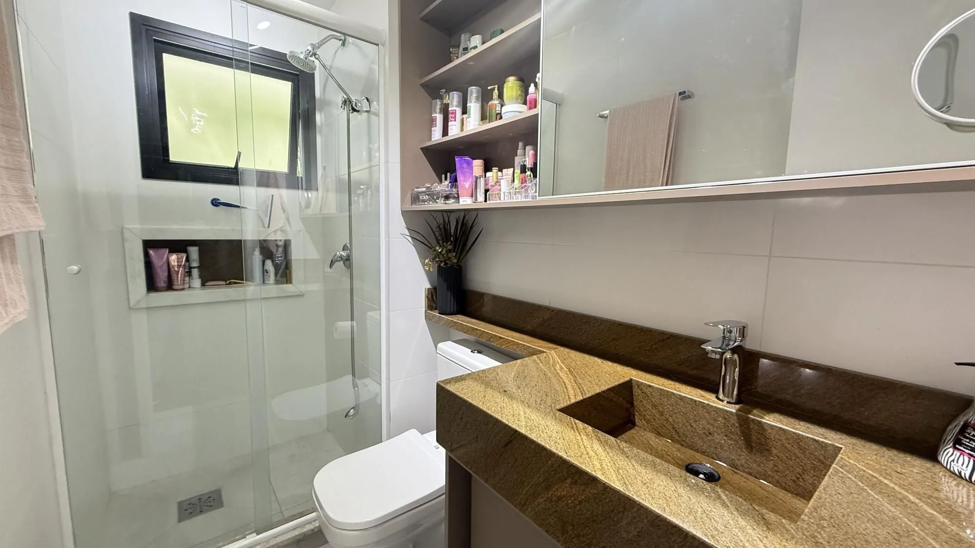 Imagem Apartamento Garden 2 suítes, 182m², 2 vagas - bairro Petrópolis