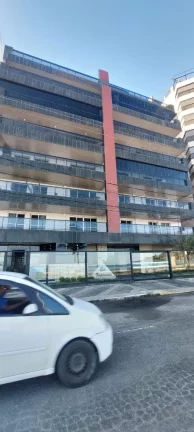 Imagem VENDO UMA LINDA COBERTURACOM 4 QUARTOS 2 SUÍTES DE FRENTE PARA A PRAIA.
