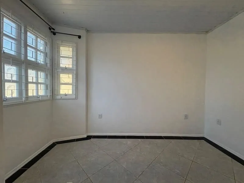 Imagem Casa a venda com 2 quartos no bairro Mont Serrat