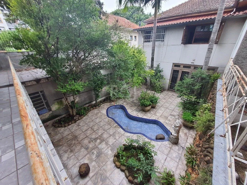 Imagem Casa para Venda - 300m², 3 dormitórios, sendo 3 suites, 5 vagas - Santana
