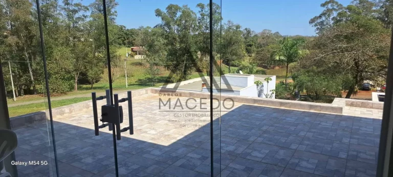 Imagem Sobrado com 3 dormitórios - Vista para o Lago