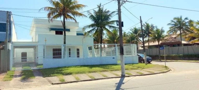 Imagem BELISSIMA CASA DE FRENTE PARA O MAR