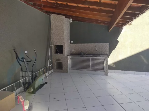 Foto do imóvel Casa de 2 dormitórios, 2 banheiros, 2 vagas, com 155m² em Taboão, São Bernardo do Campo
