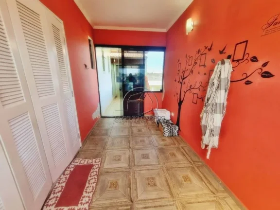 Imagem Sobrado Espaçoso 3 Quartos no Tupiry, Praia Grande - R$300 mil