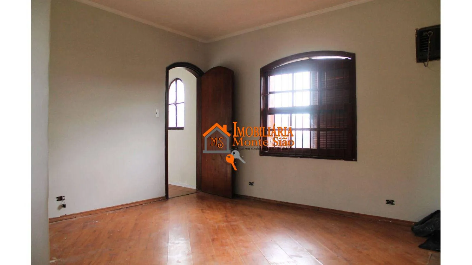 Imagem Sobrado com 4 dormitórios à venda, 390 m² por R$ 1.300.000,00 - Osasco - Osasco/SP
