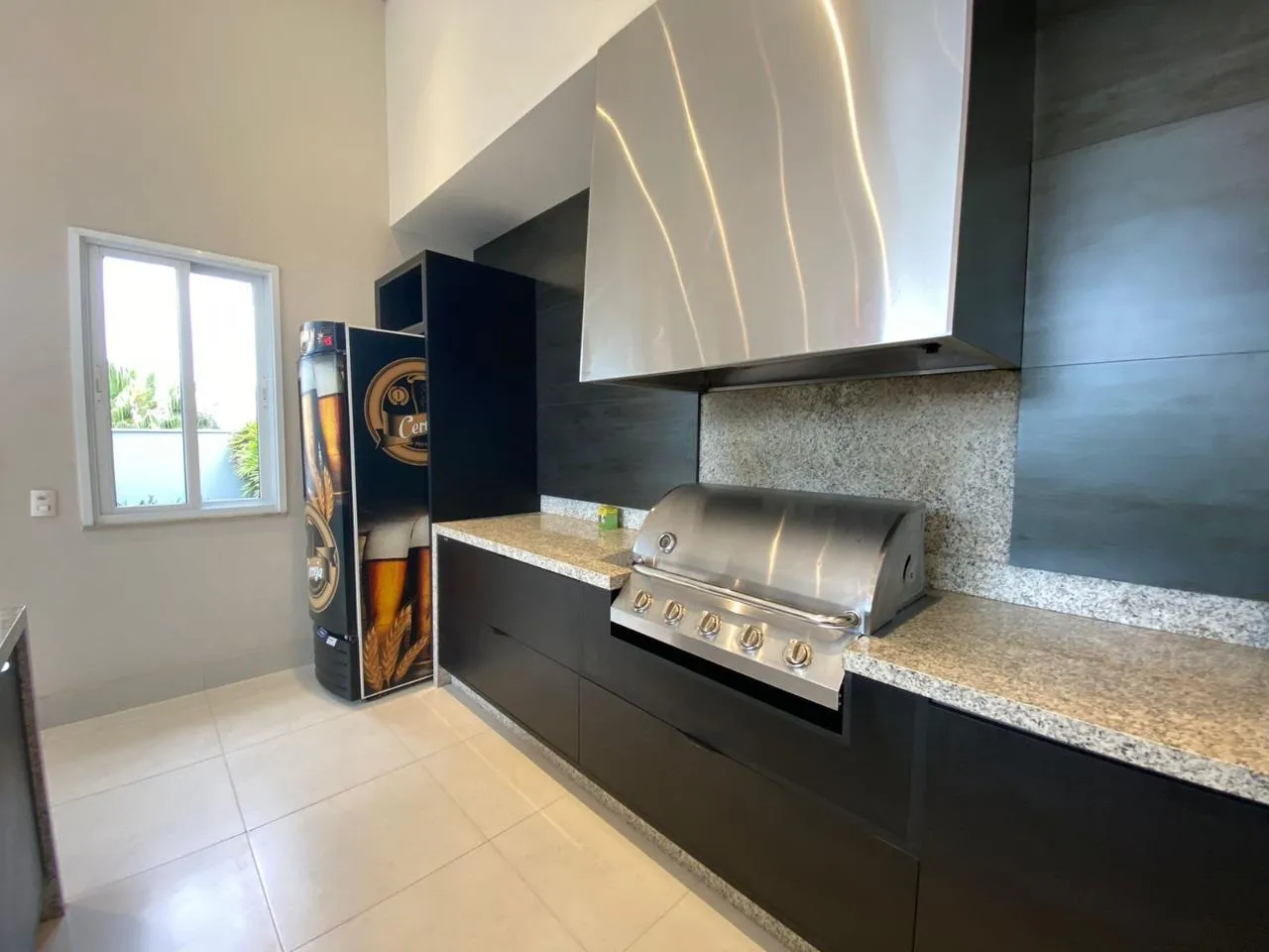 Imagem Casa de Luxo em Condomínio: 4 Quartos, 4 Suítes, 3 Salas na Chácara Santa Maria - Votorantim-SP (811m²)