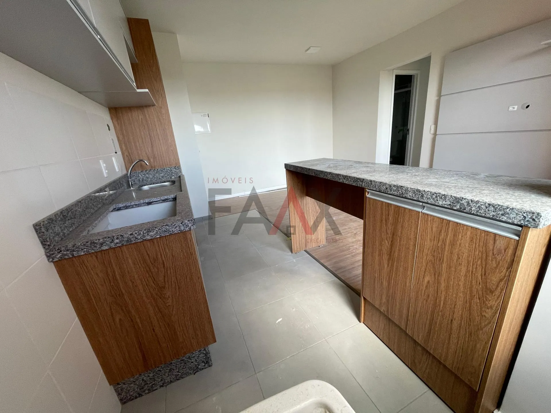 Imagem Apartamento Semi Mobiliado no Vista Batel com 3 Quartos e Varanda com Churrasqueira