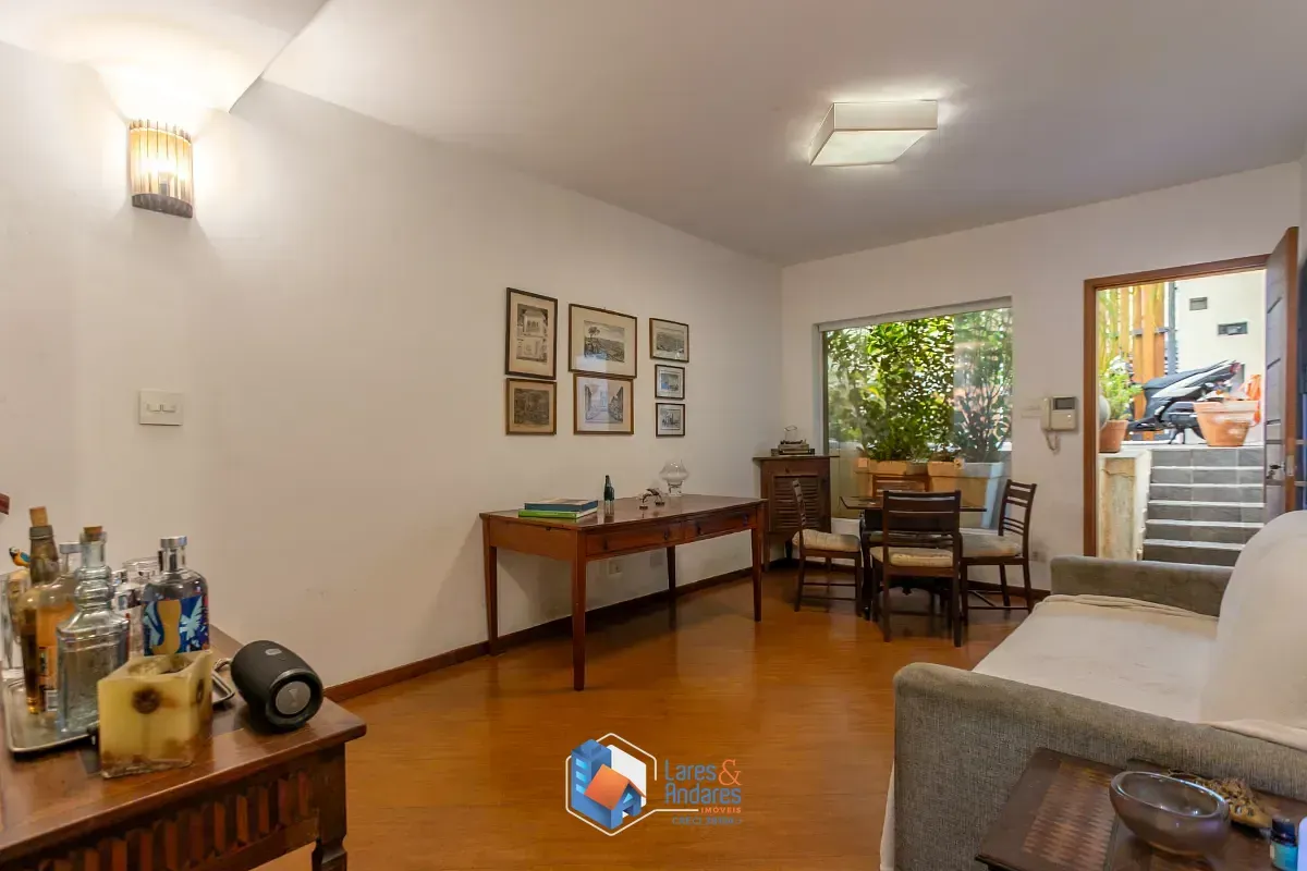 Imagem Casa para venda em Parque Colonial com 2 quartos, 107m²