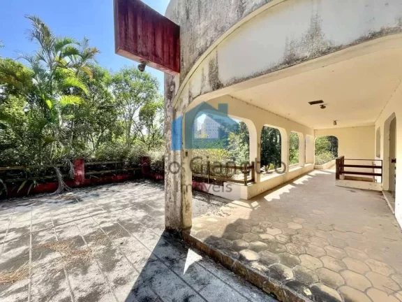 Imagem Casa Alto Padrão p/ Reformar na Granja Viana - Oportunidade