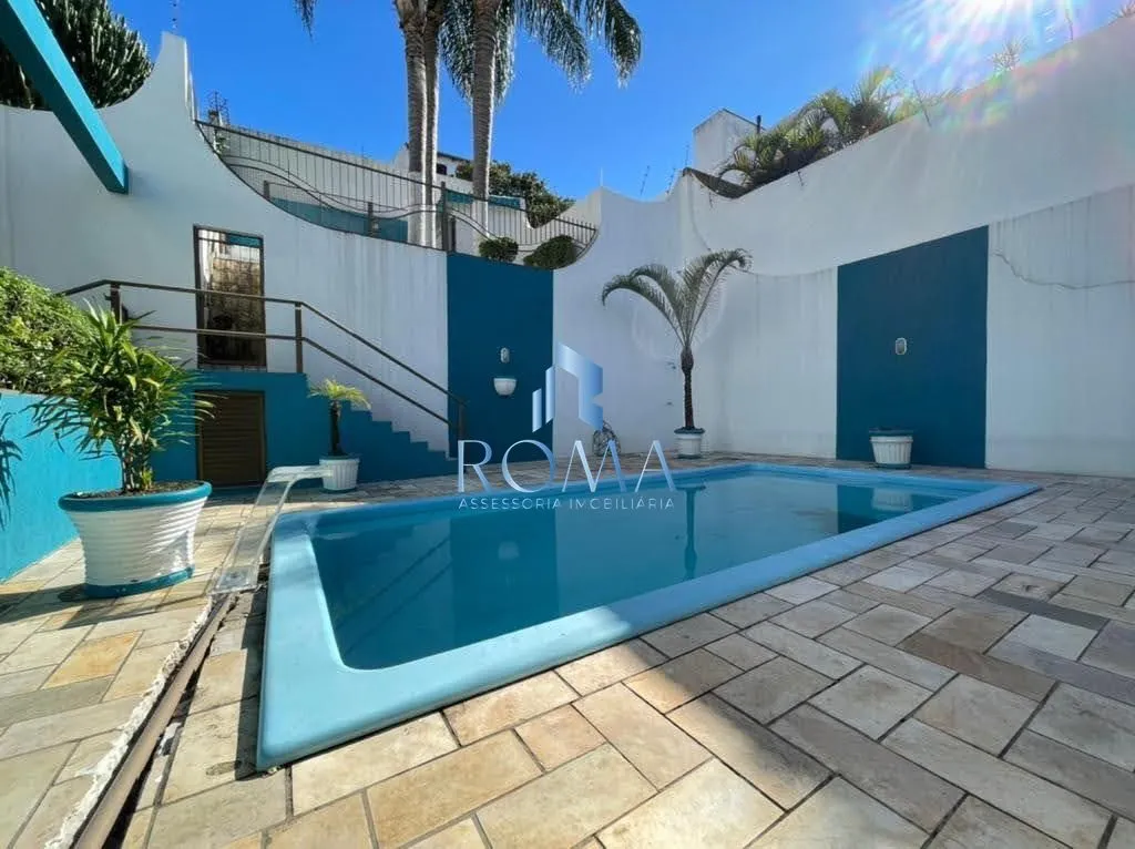 Imagem Casa 6 dormitórios à venda Nossa Senhora de Lourdes Santa Maria/RS
