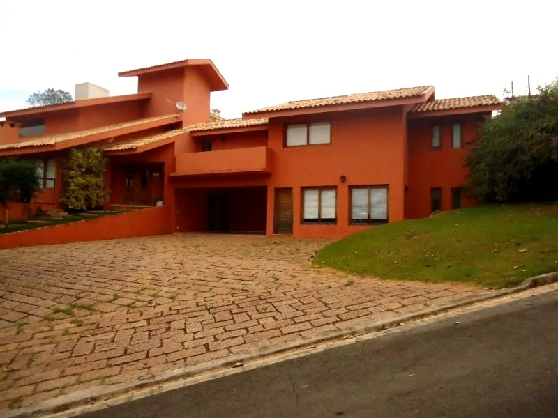 Imagem Magnífica Casa de Condomínio à Venda em Valinhos-SP, Bairro Pinheiro: 4 quartos, 4 suítes, 3 salas, 5 banheiros, 5 vagas, 450m².