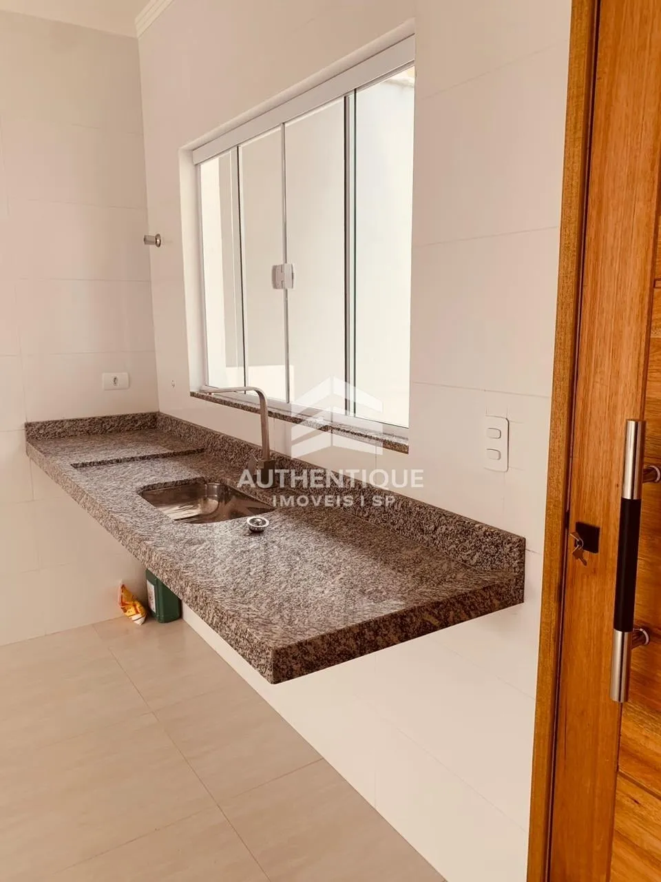 Imagem Casa à venda no bairro Jardim São Bernardino - Suzano/SP