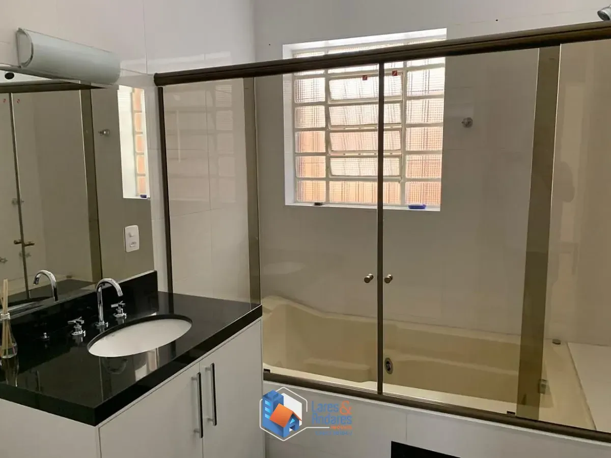 Imagem Casa para venda em Vila Maria Alta com 6 quartos, sendo 1 suíte, 815m²