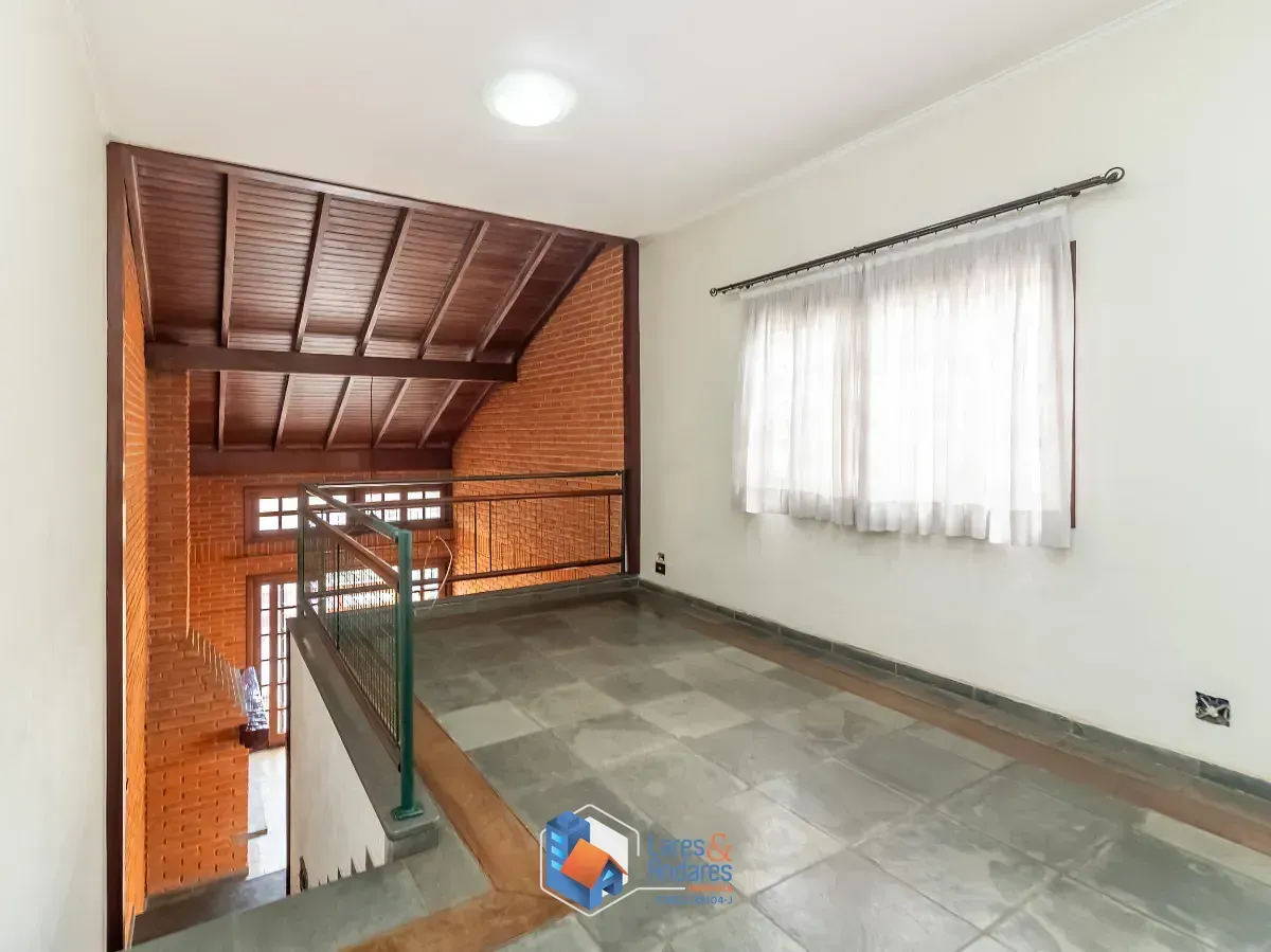 Imagem Sobrado para venda em Jardim Regina com 3 quartos, sendo 1 suíte, 226m²