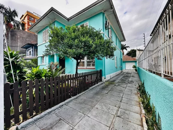 Imagem Casa para venda no bairro Floresta em Porto Alegre