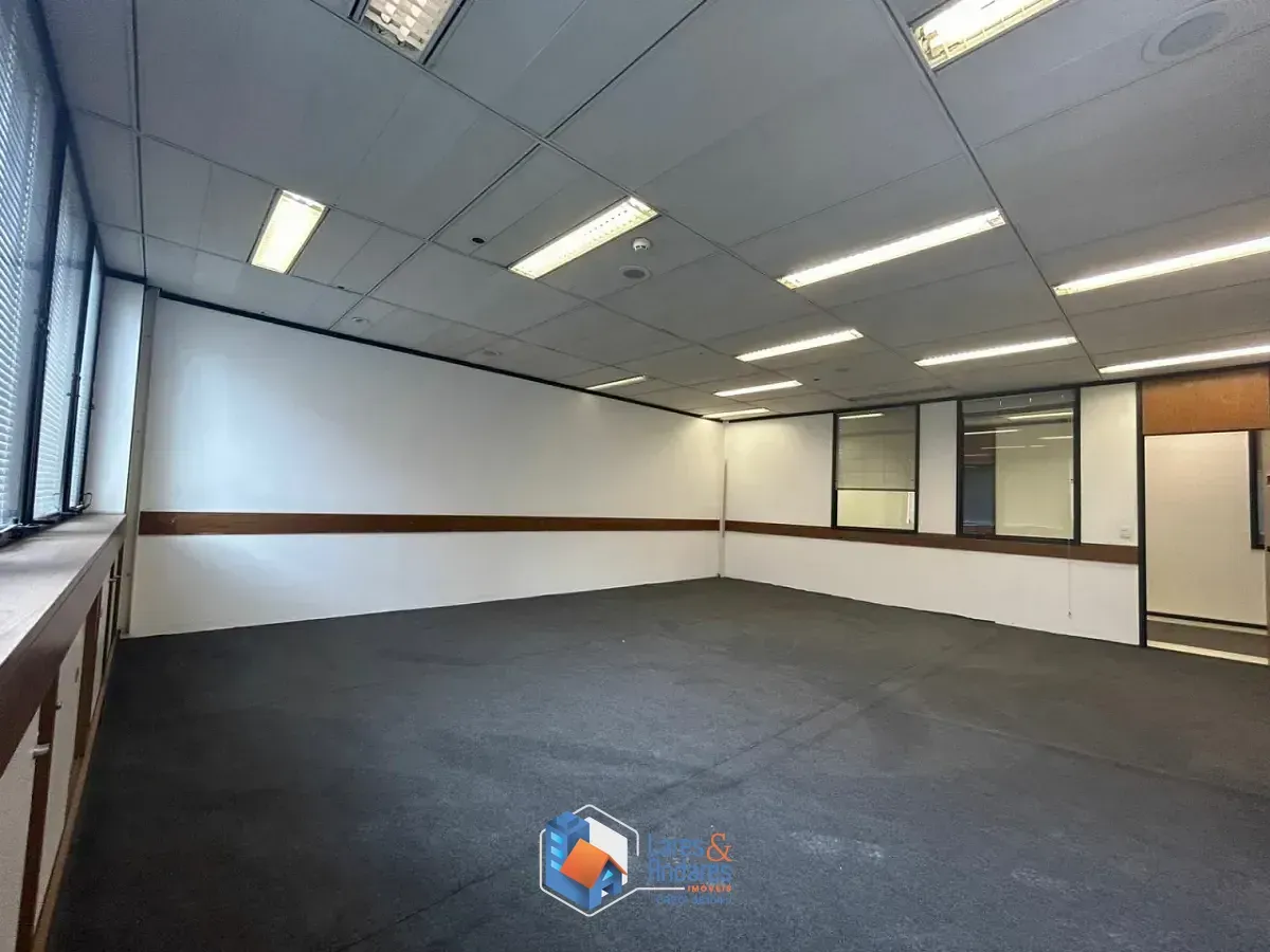 Imagem Conjunto comercial para venda em Chácara Santo Antônio (Zona Sul), 526m²