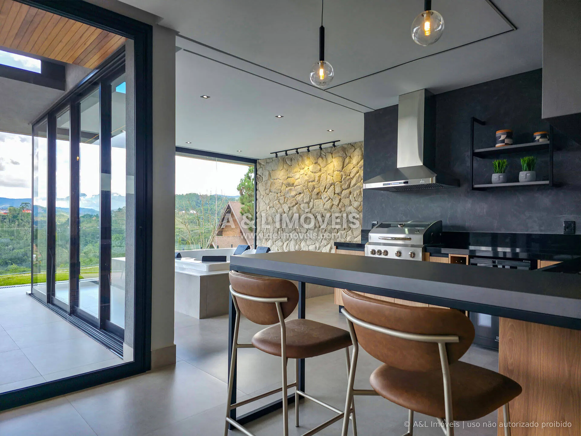 Imagem Casa à venda em Campos do Jordão | Iporanga | 4 suítes | Spa