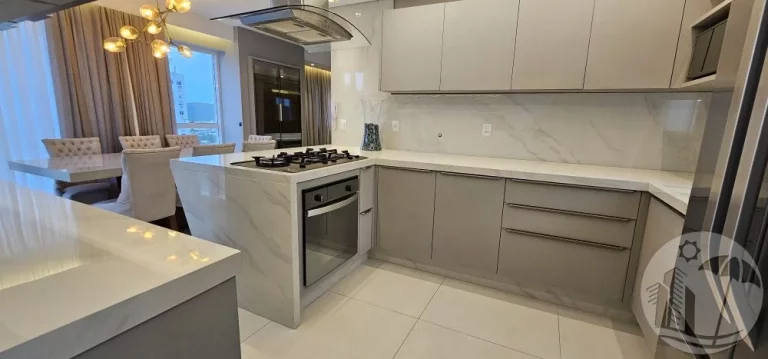 Imagem Luxo à Beira-Mar Cobertura Duplex na Barra Sul de BC 5/4 5 V
