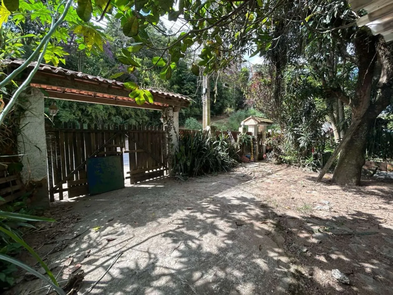 Imagem Chácara para Venda em Petrópolis / RJ no bairro Pedro do Rio