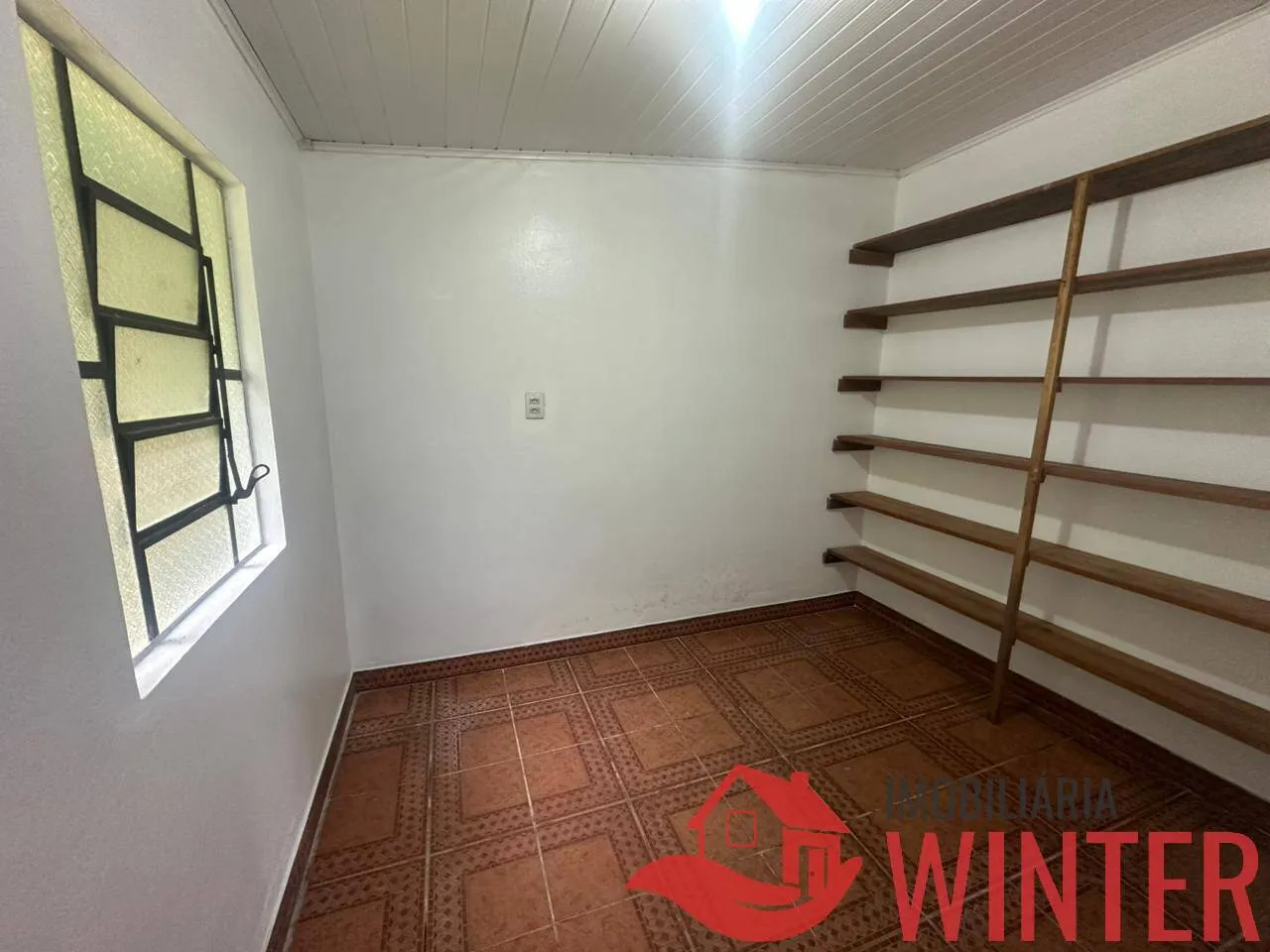 Imagem Casa com 4 dormitórios e galpão no Arroio Feliz.